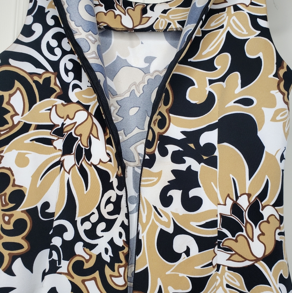 Dress - Picture 5 of 9